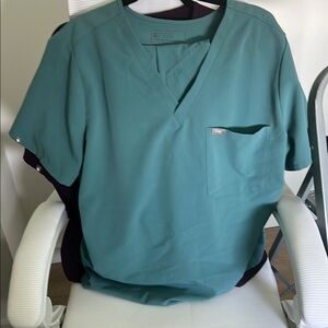 FIGS Teal Scrub Top and pants